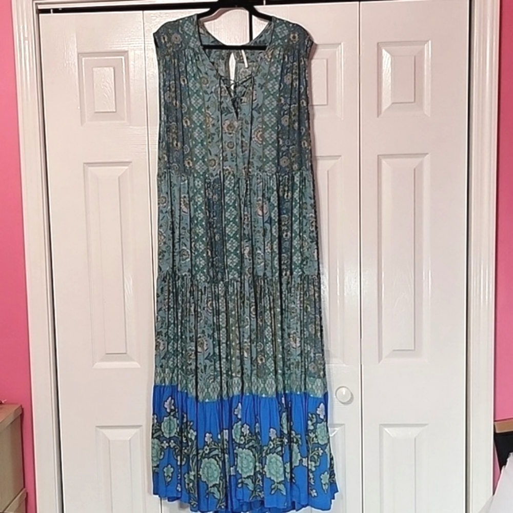Free People Blue Floral Tiered Maxi EUC SZ M Shapeless Silhouette